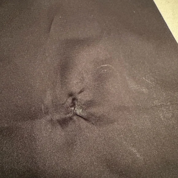 Vintage Gucci Flora and Snake Silk Scarf with Black Border - Picture 10 of 11